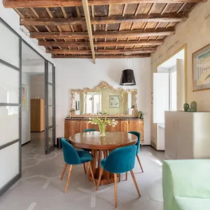 https://ombrellari-brand-new-apartment.it-romehotels.com